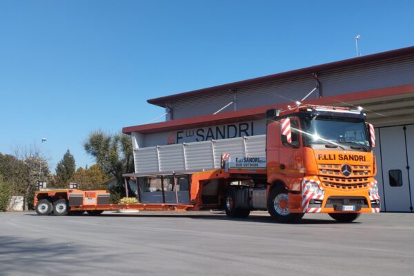 High performance thanks to the Mercedes Actros 1853 road tractor