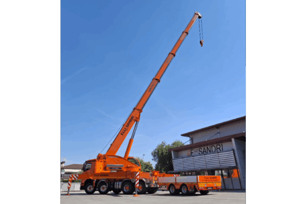 Precisa, potente e versatile: la nostra autogrù multifunzionale Idrogru KT160.29